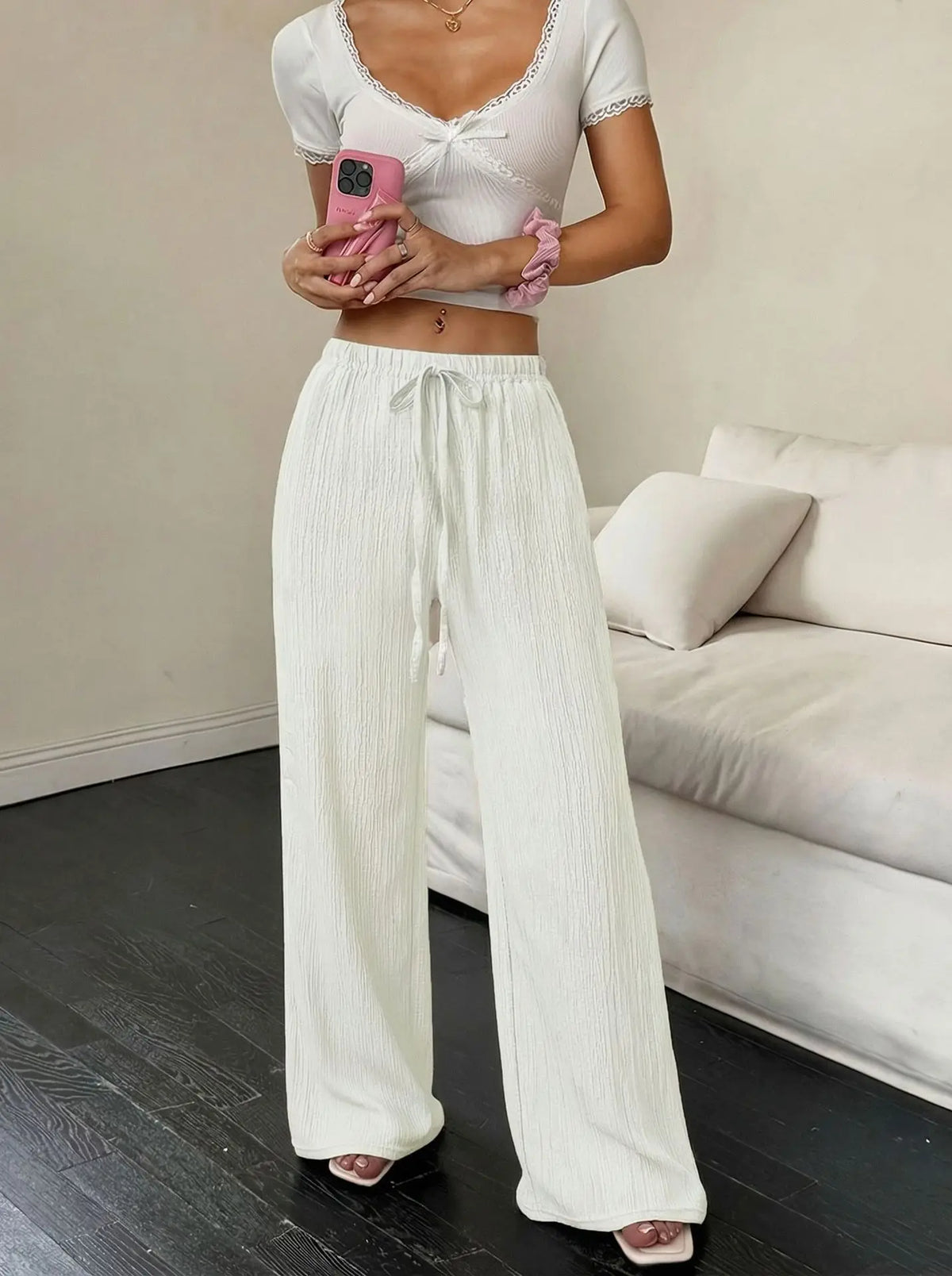 Elegante Damen-Freizeithose mit weitem Bein in Unifarbe