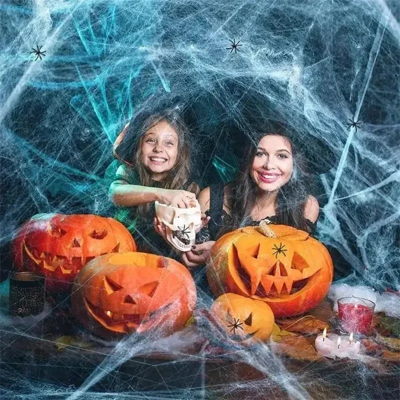 Dehnbares Halloween-Spinnennetz mit Künstlichen Spinnen DIY-Dekorationsnetz für Geisterhaus-Party Wand Fenster Hausdekoration