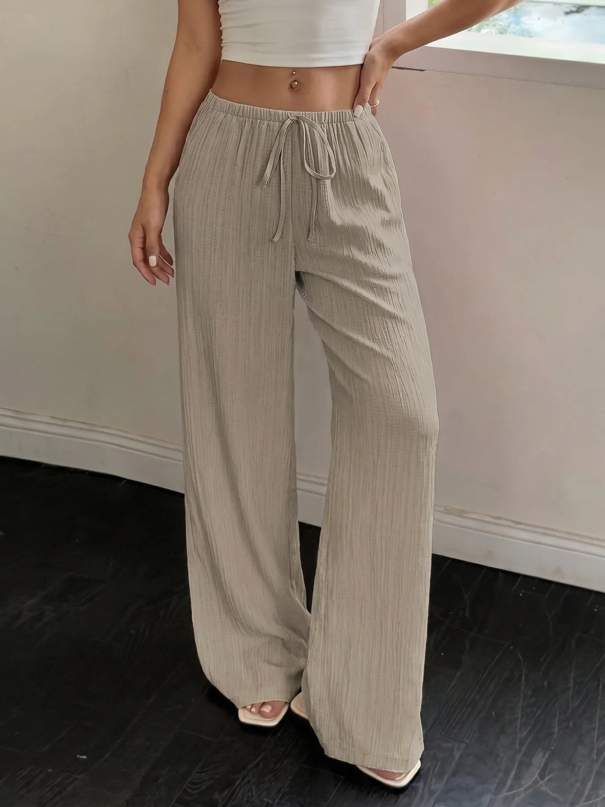 Elegante Damen-Freizeithose mit weitem Bein in Unifarbe